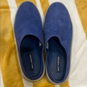 Wolf & Shepherd Blue Women's Athletic Shoes